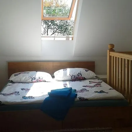 בית נופש With 2 Bedrooms *